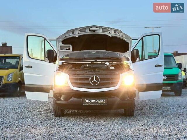 Белый Мерседес Sprinter, объемом двигателя 2.2 л и пробегом 161 тыс. км за 19800 $, фото 18 на Automoto.ua