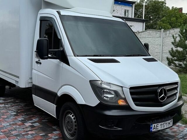 Белый Мерседес Sprinter, объемом двигателя 2.7 л и пробегом 470 тыс. км за 25500 $, фото 2 на Automoto.ua