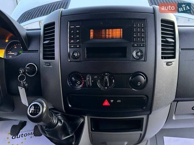 Белый Мерседес Sprinter, объемом двигателя 2.2 л и пробегом 161 тыс. км за 19800 $, фото 27 на Automoto.ua