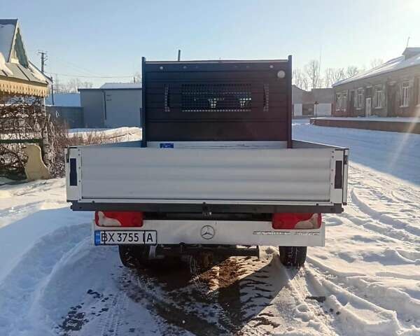Белый Мерседес Sprinter, объемом двигателя 2.99 л и пробегом 275 тыс. км за 27700 $, фото 7 на Automoto.ua