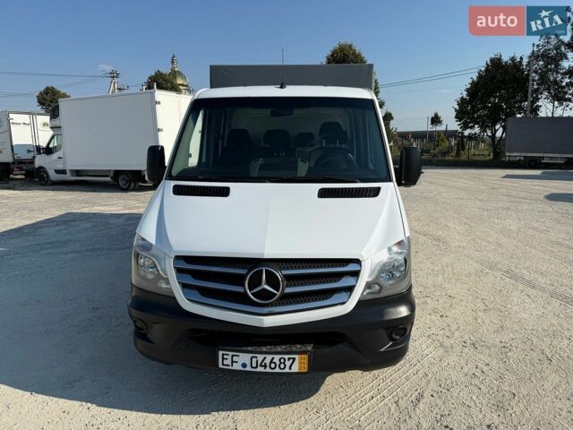 Белый Мерседес Sprinter, объемом двигателя 2.2 л и пробегом 220 тыс. км за 24700 $, фото 2 на Automoto.ua
