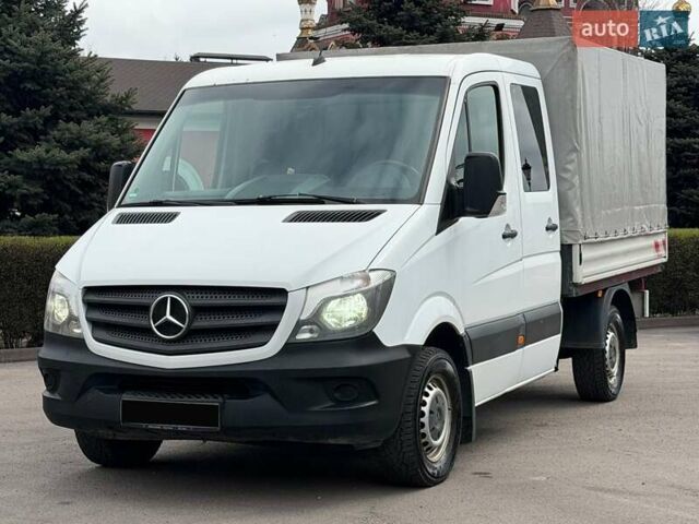 Белый Мерседес Sprinter, объемом двигателя 2.2 л и пробегом 270 тыс. км за 19650 $, фото 1 на Automoto.ua