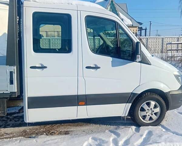 Белый Мерседес Sprinter, объемом двигателя 2.99 л и пробегом 275 тыс. км за 27700 $, фото 3 на Automoto.ua