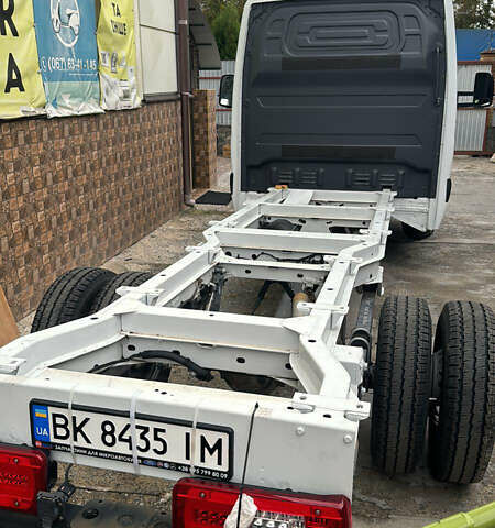 Белый Мерседес Sprinter, объемом двигателя 2.99 л и пробегом 20 тыс. км за 55990 $, фото 1 на Automoto.ua