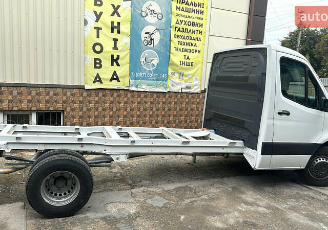 Белый Мерседес Sprinter, объемом двигателя 2.99 л и пробегом 20 тыс. км за 55990 $, фото 2 на Automoto.ua