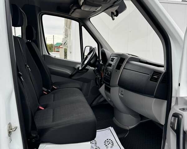 Белый Мерседес Sprinter, объемом двигателя 0 л и пробегом 139 тыс. км за 27900 $, фото 15 на Automoto.ua
