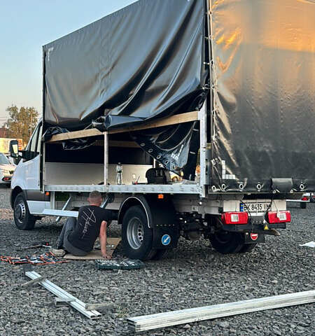 Белый Мерседес Sprinter, объемом двигателя 2.99 л и пробегом 20 тыс. км за 55990 $, фото 4 на Automoto.ua