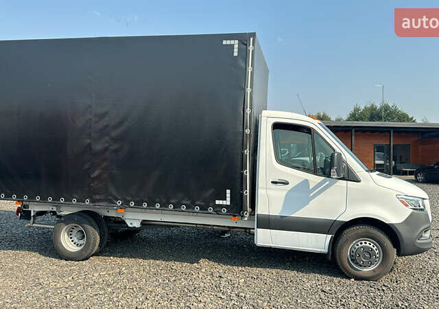 Белый Мерседес Sprinter, объемом двигателя 2.99 л и пробегом 20 тыс. км за 55990 $, фото 3 на Automoto.ua