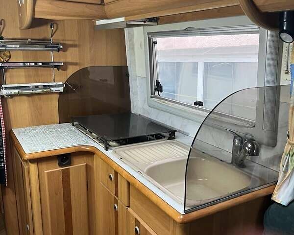 Белый Мерседес Sprinter, объемом двигателя 2.9 л и пробегом 200 тыс. км за 7900 $, фото 2 на Automoto.ua