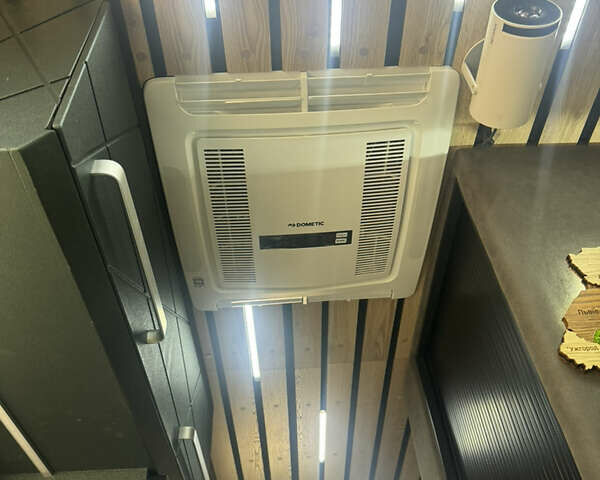 Белый Мерседес Sprinter, объемом двигателя 2.14 л и пробегом 253 тыс. км за 53000 $, фото 35 на Automoto.ua