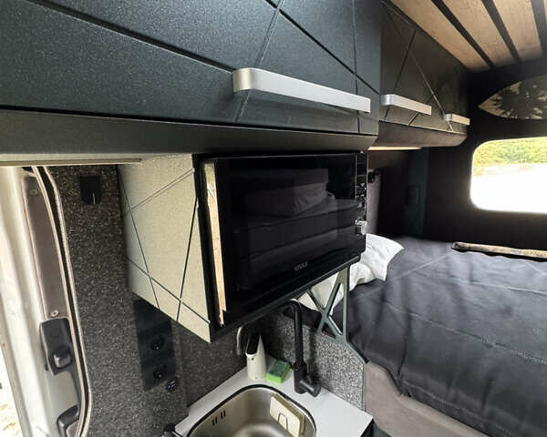 Белый Мерседес Sprinter, объемом двигателя 2.14 л и пробегом 253 тыс. км за 53000 $, фото 45 на Automoto.ua