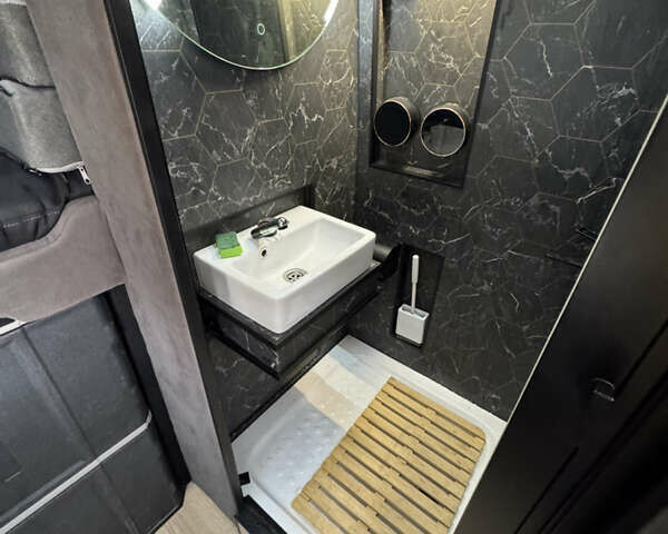 Белый Мерседес Sprinter, объемом двигателя 2.14 л и пробегом 253 тыс. км за 53000 $, фото 61 на Automoto.ua