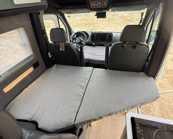 Белый Мерседес Sprinter, объемом двигателя 2.14 л и пробегом 253 тыс. км за 53000 $, фото 68 на Automoto.ua