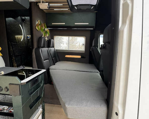 Белый Мерседес Sprinter, объемом двигателя 2.14 л и пробегом 253 тыс. км за 53000 $, фото 77 на Automoto.ua
