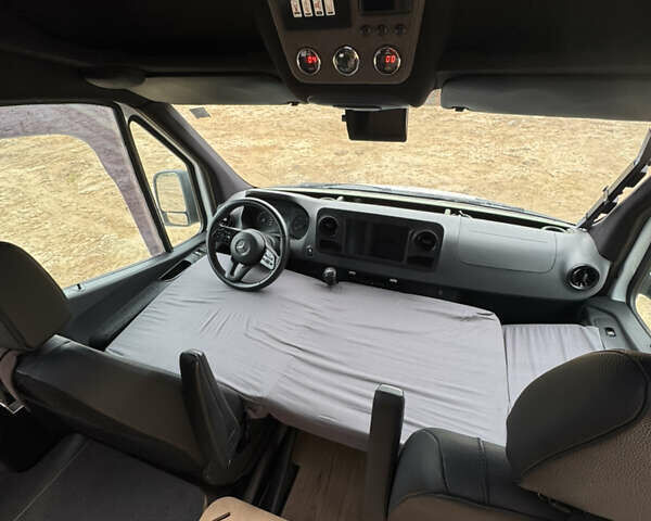 Белый Мерседес Sprinter, объемом двигателя 2.14 л и пробегом 253 тыс. км за 53000 $, фото 66 на Automoto.ua