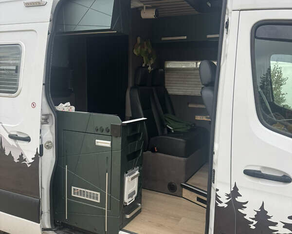 Белый Мерседес Sprinter, объемом двигателя 2.14 л и пробегом 253 тыс. км за 53000 $, фото 9 на Automoto.ua