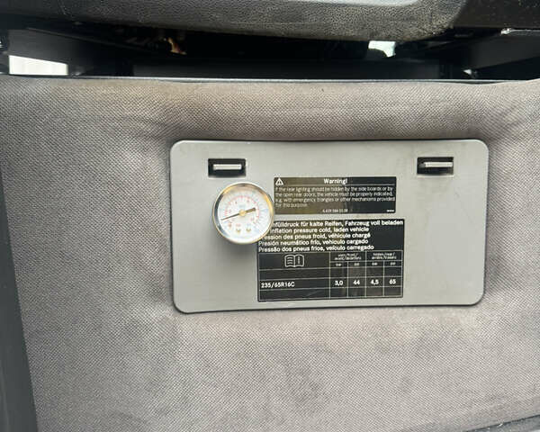 Белый Мерседес Sprinter, объемом двигателя 2.14 л и пробегом 253 тыс. км за 53000 $, фото 15 на Automoto.ua