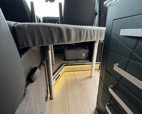 Белый Мерседес Sprinter, объемом двигателя 2.14 л и пробегом 253 тыс. км за 53000 $, фото 69 на Automoto.ua
