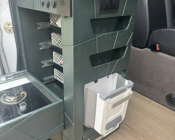 Белый Мерседес Sprinter, объемом двигателя 2.14 л и пробегом 253 тыс. км за 53000 $, фото 12 на Automoto.ua