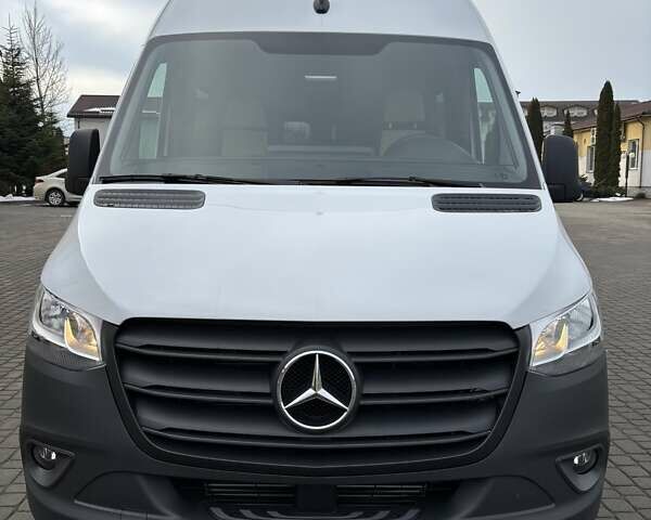 Білий Мерседес Sprinter, об'ємом двигуна 2.14 л та пробігом 3 тис. км за 83990 $, фото 1 на Automoto.ua
