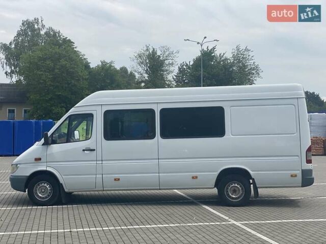 Белый Мерседес Sprinter, объемом двигателя 2.2 л и пробегом 480 тыс. км за 12000 $, фото 8 на Automoto.ua