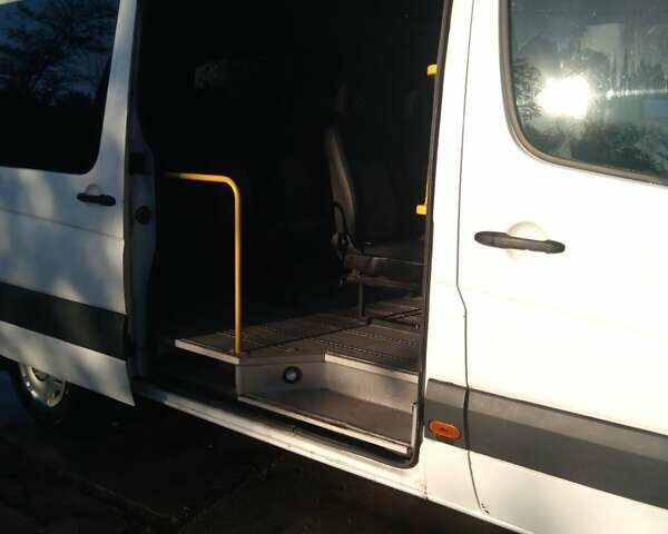 Белый Мерседес Sprinter, объемом двигателя 0 л и пробегом 307 тыс. км за 12000 $, фото 5 на Automoto.ua
