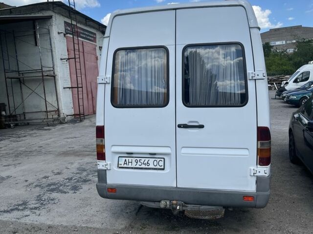Белый Мерседес Sprinter, объемом двигателя 2.9 л и пробегом 100 тыс. км за 5831 $, фото 2 на Automoto.ua