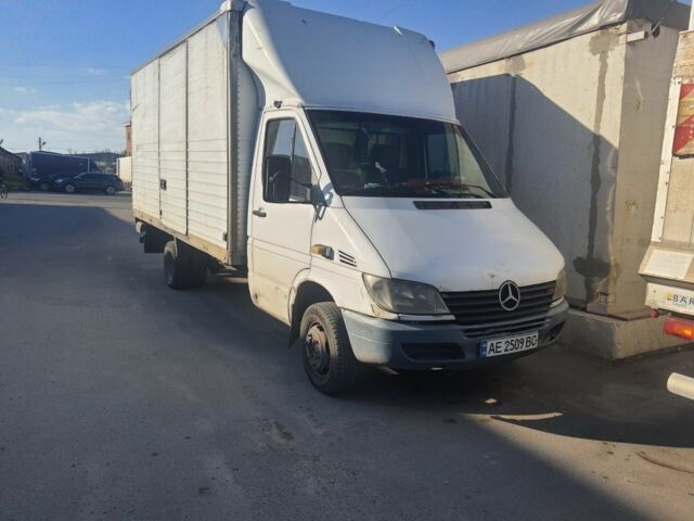 Білий Мерседес Sprinter, об'ємом двигуна 2.1 л та пробігом 700 тис. км за 7022 $, фото 3 на Automoto.ua