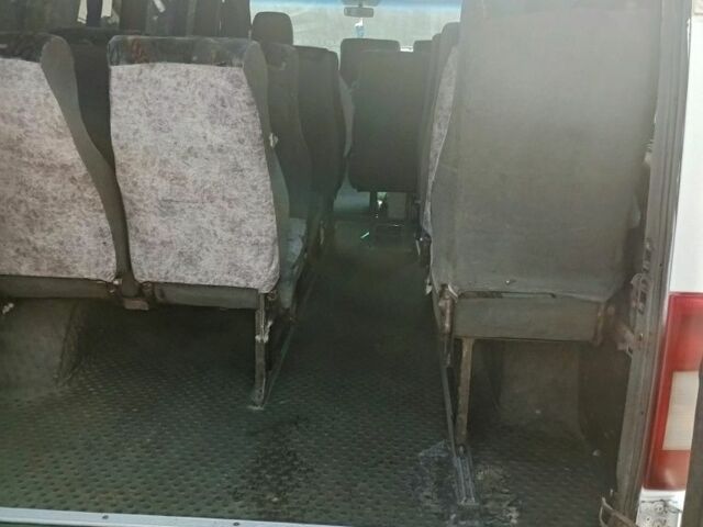 Белый Мерседес Sprinter, объемом двигателя 2.2 л и пробегом 500 тыс. км за 5523 $, фото 5 на Automoto.ua