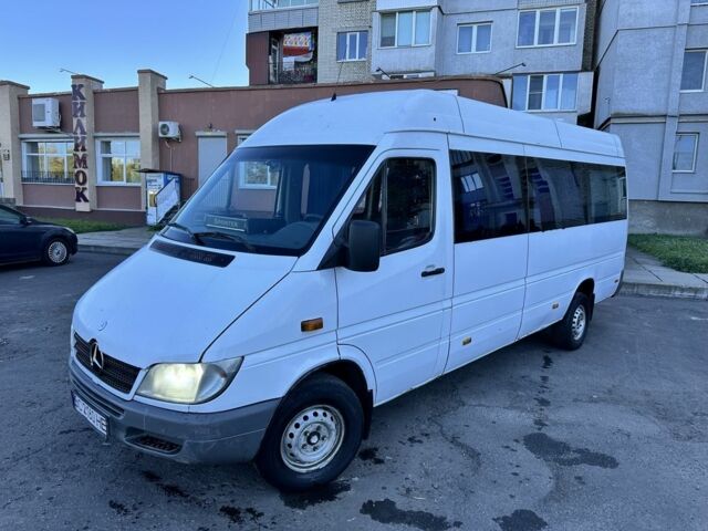 Білий Мерседес Sprinter, об'ємом двигуна 2.1 л та пробігом 500 тис. км за 5519 $, фото 1 на Automoto.ua