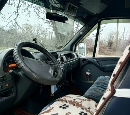Білий Мерседес Sprinter, об'ємом двигуна 0 л та пробігом 333 тис. км за 8807 $, фото 4 на Automoto.ua