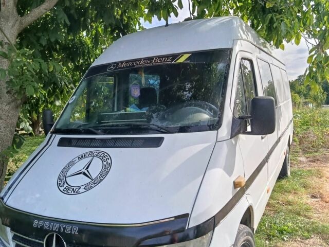Белый Мерседес Sprinter, объемом двигателя 2.2 л и пробегом 543 тыс. км за 6226 $, фото 7 на Automoto.ua