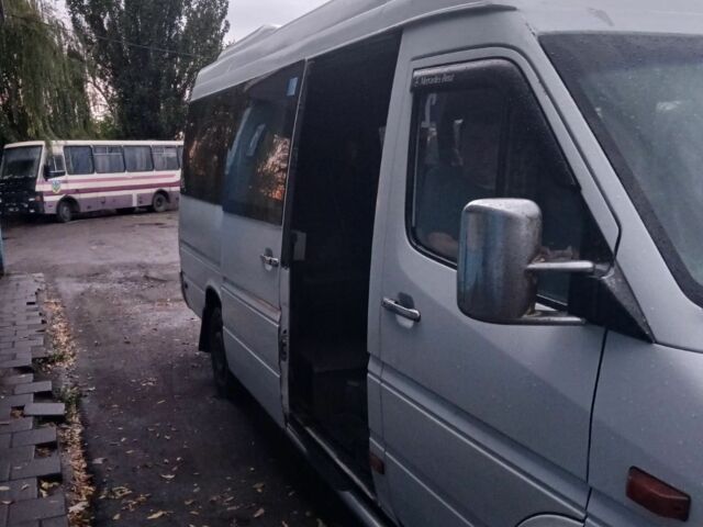 Белый Мерседес Sprinter, объемом двигателя 2.7 л и пробегом 940 тыс. км за 8063 $, фото 2 на Automoto.ua
