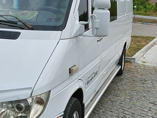 Белый Мерседес Sprinter, объемом двигателя 2.1 л и пробегом 602 тыс. км за 12467 $, фото 1 на Automoto.ua