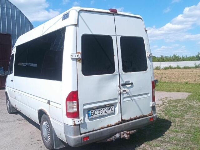 Белый Мерседес Sprinter, объемом двигателя 0 л и пробегом 300 тыс. км за 3599 $, фото 4 на Automoto.ua