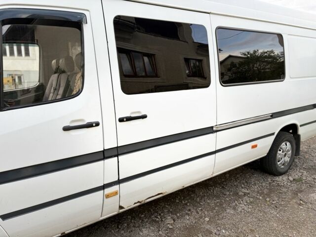 Белый Мерседес Sprinter, объемом двигателя 2.2 л и пробегом 450 тыс. км за 6211 $, фото 18 на Automoto.ua