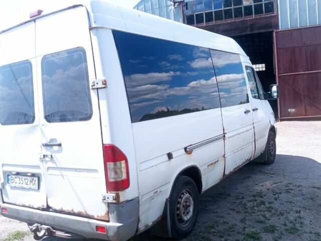 Белый Мерседес Sprinter, объемом двигателя 0 л и пробегом 300 тыс. км за 3599 $, фото 3 на Automoto.ua