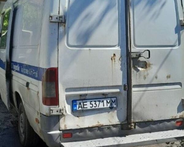 Белый Мерседес Sprinter, объемом двигателя 0 л и пробегом 430 тыс. км за 5000 $, фото 5 на Automoto.ua