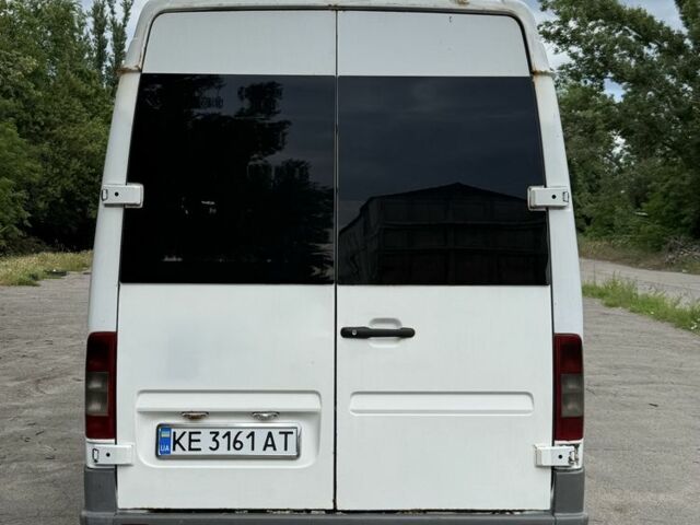 Белый Мерседес Sprinter, объемом двигателя 2.1 л и пробегом 200 тыс. км за 9501 $, фото 2 на Automoto.ua