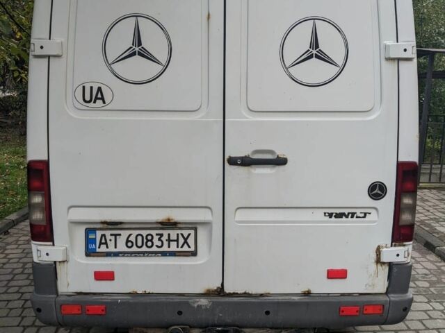 Белый Мерседес Sprinter, объемом двигателя 2.1 л и пробегом 512 тыс. км за 7500 $, фото 4 на Automoto.ua