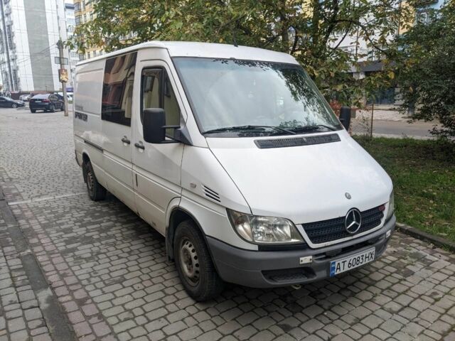 Белый Мерседес Sprinter, объемом двигателя 2.1 л и пробегом 512 тыс. км за 7500 $, фото 2 на Automoto.ua