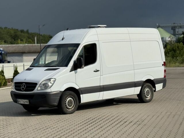Белый Мерседес Sprinter, объемом двигателя 2.1 л и пробегом 530 тыс. км за 8717 $, фото 1 на Automoto.ua