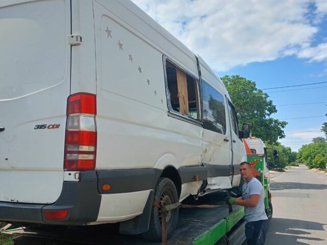 Білий Мерседес Sprinter, об'ємом двигуна 0 л та пробігом 198 тис. км за 5013 $, фото 10 на Automoto.ua