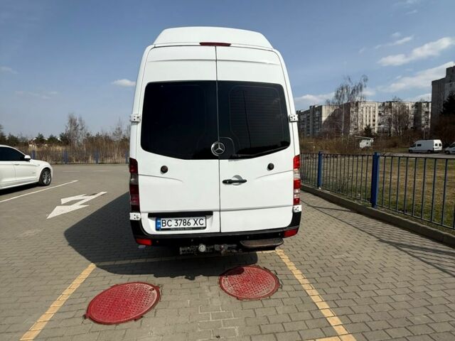 Белый Мерседес Sprinter, объемом двигателя 2.1 л и пробегом 700 тыс. км за 11941 $, фото 9 на Automoto.ua