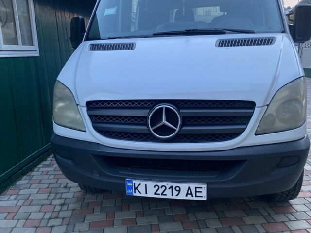 Білий Мерседес Sprinter, об'ємом двигуна 2.7 л та пробігом 500 тис. км за 11096 $, фото 2 на Automoto.ua