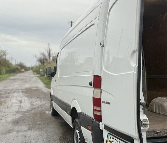 Білий Мерседес Sprinter, об'ємом двигуна 2.1 л та пробігом 60 тис. км за 9900 $, фото 14 на Automoto.ua