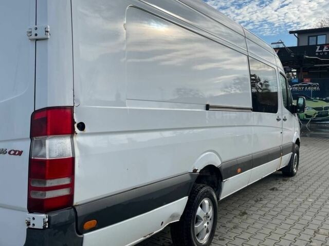 Белый Мерседес Sprinter, объемом двигателя 2.1 л и пробегом 80 тыс. км за 11000 $, фото 8 на Automoto.ua