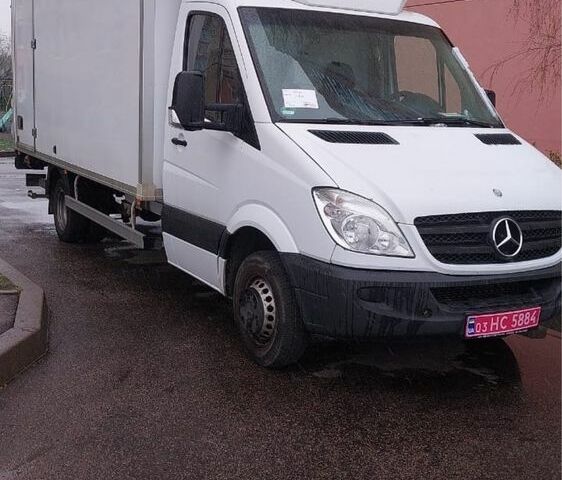 Белый Мерседес Sprinter, объемом двигателя 2.1 л и пробегом 309 тыс. км за 22540 $, фото 2 на Automoto.ua