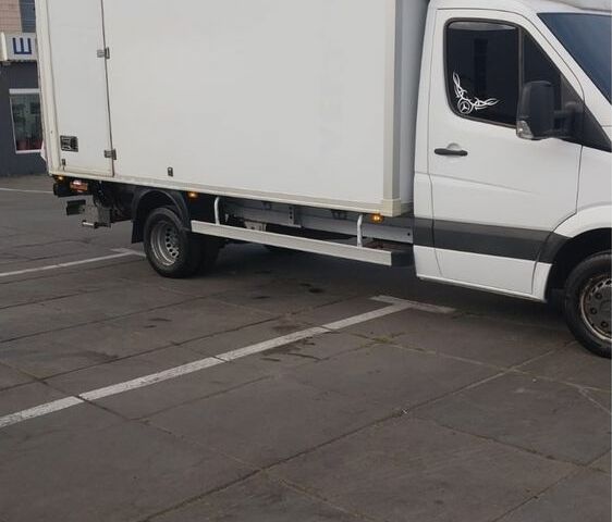 Белый Мерседес Sprinter, объемом двигателя 2.1 л и пробегом 309 тыс. км за 22540 $, фото 5 на Automoto.ua