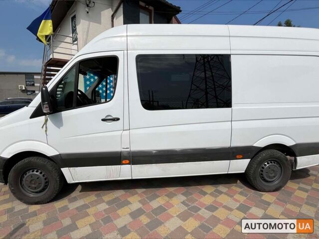 Белый Мерседес Sprinter, объемом двигателя 2.2 л и пробегом 298 тыс. км за 14500 $, фото 3 на Automoto.ua